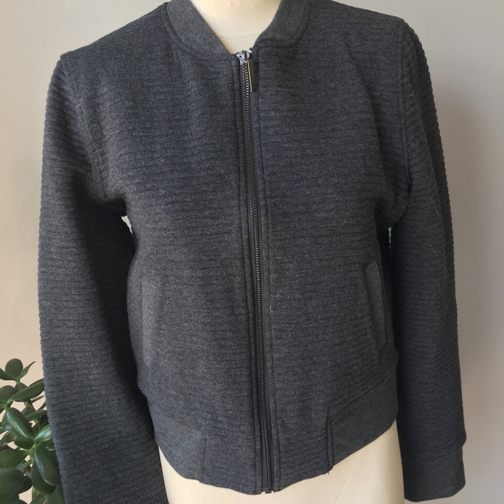 Bomber knit lined jacket with a zipper